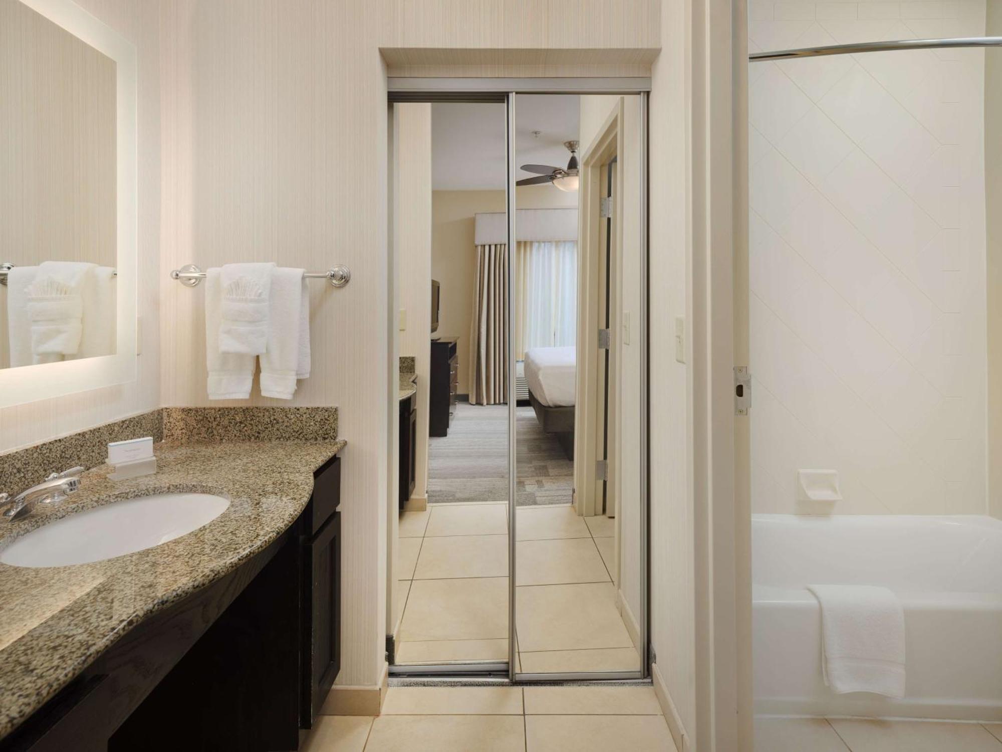 Homewood Suites By Hilton Atlanta Nw/Kennesaw-Town Center Exterior photo